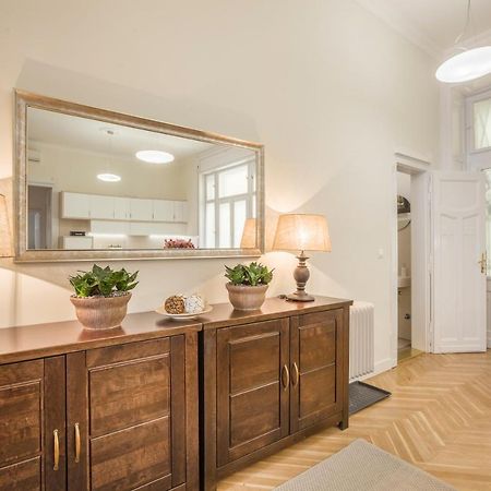 Modernized Unique Huge Central Apartment On 135Sqm Budapeste Exterior foto
