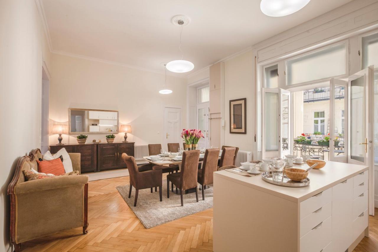 Modernized Unique Huge Central Apartment On 135Sqm Budapeste Exterior foto